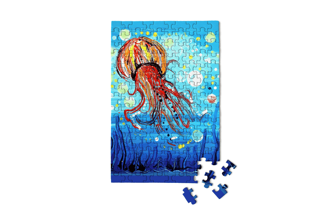 150 piece mini micro jigsaw puzzle depicting jelly fisih blue ocean coral